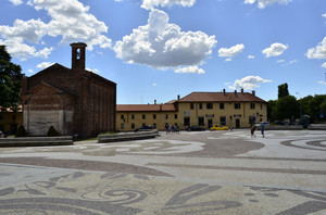 ghiri gori in piazza