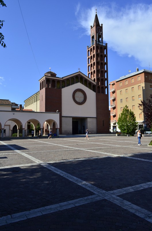 ''piazza volontari della liberta’'' - Olgiate Olona