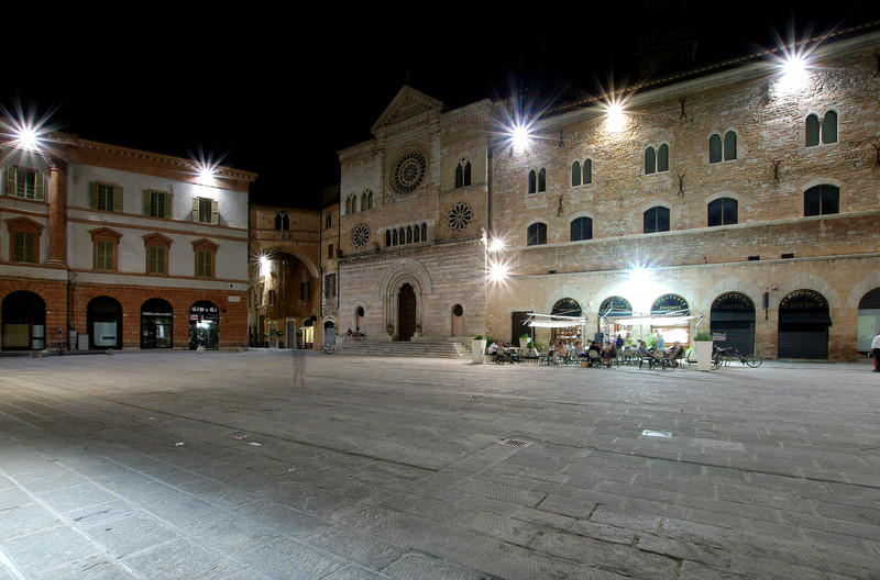 ''La chiesa in piazza della Repubblica'' - Foligno