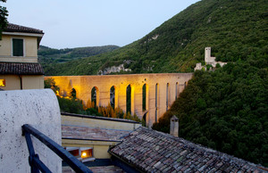 Dal Belvedere mentre si gusta un caffè