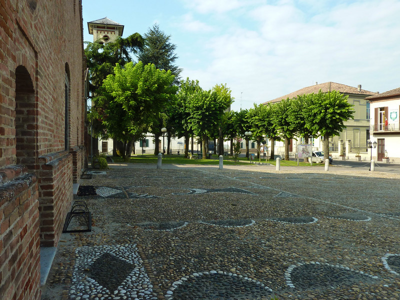 ''Piazzetta e sagrato Chiesa Santa Maria e San Pietro'' - Silvano Pietra