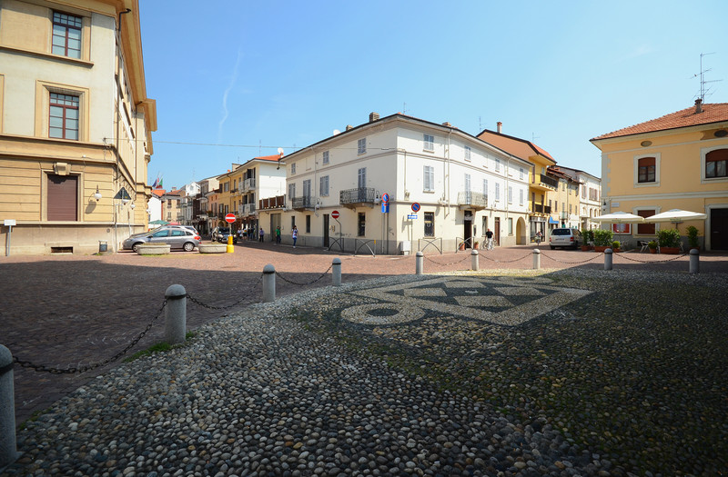 ''Largo Travaini'' - Trecate