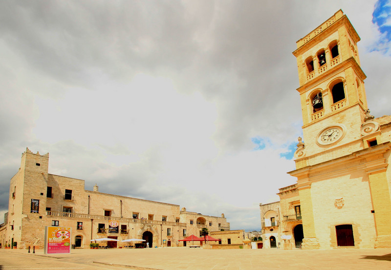 ''Piazza centrale'' - Specchia