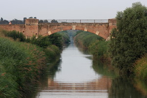 Questi luoghi natura da secoli impaludò, arte in pochi anni redense