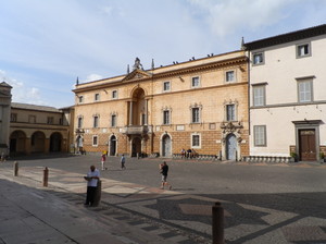 L’altro lato di piazza del Duomo