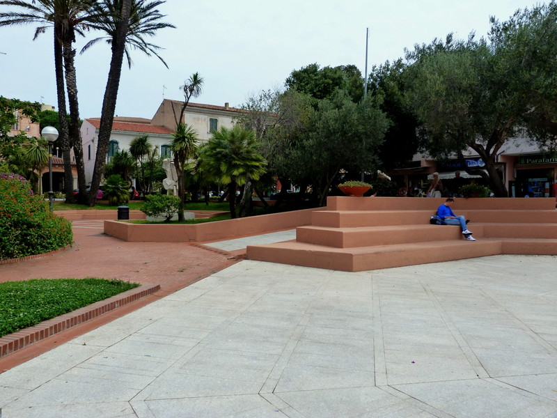 ''Piazza 2 Palme… però io ne vedo 3!'' - Palau