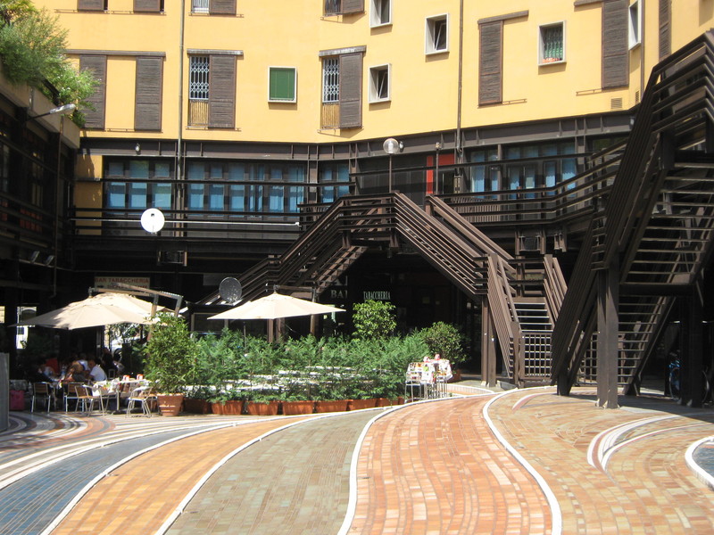 ''Piazzale nei pressi della stazione di Bologna'' - Bologna