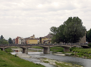 Ponte sul Torrente Parma