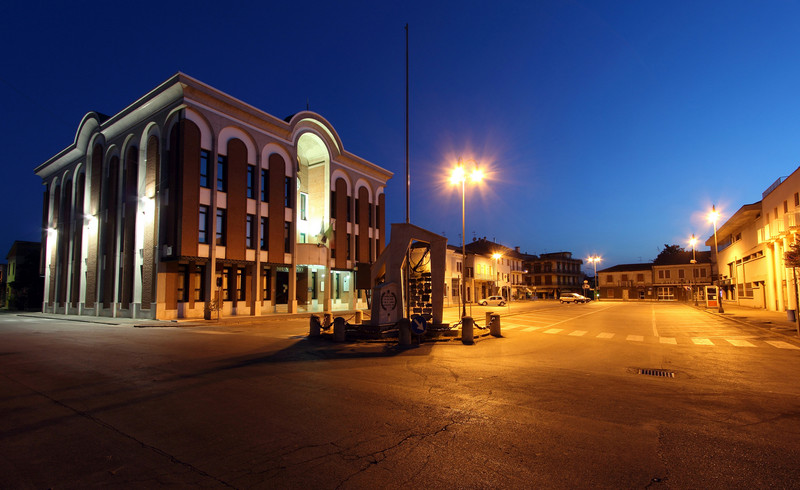 ''Piazza del Municipio'' - Taglio di Po