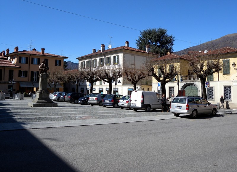 ''piazza bosisio'' - Bosisio Parini