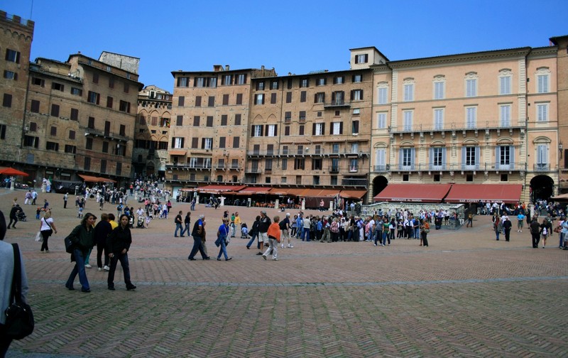 ''“LA” piazza'' - Siena
