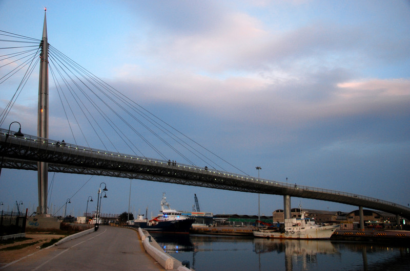 ''le prime luci sul porto canale'' - Pescara