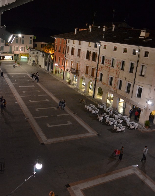 ''Scorcio notturno della piazza'' - San Vito al Tagliamento