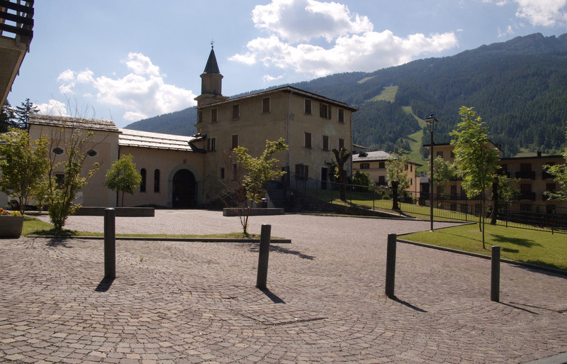 ''Piazza della Chiesa di Aprica'' - Aprica