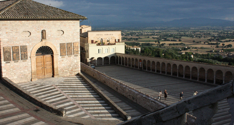 ''Piazza Basilica di San Francesco d’Assisi'' - Assisi