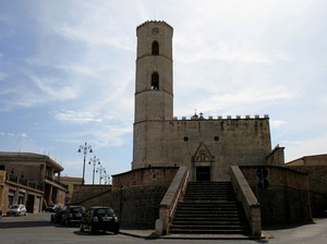 Piazza del popolo e chiesa di san Leonardo