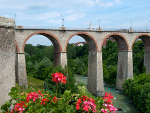 Rapido scorre il fiume