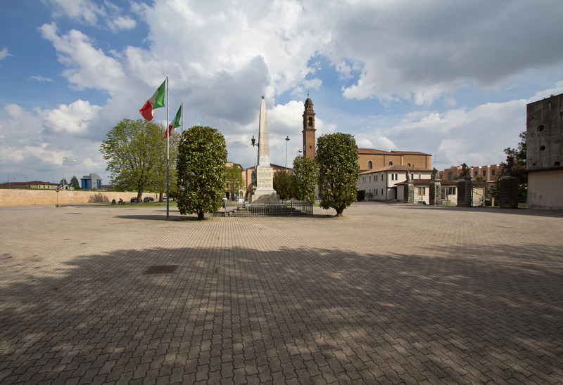 ''Piazza Giuseppe Mazzini'' - Pontelongo