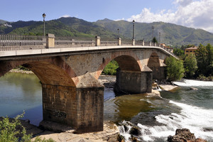 Ponte a Moriano.