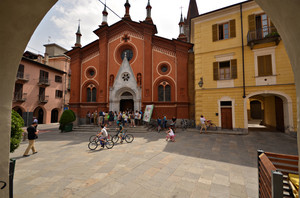 La domenica all’uscita da messa con la bici