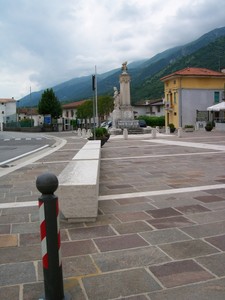Piazza della Chiesa – fraz.Malnisio di Montereale Valcellina (PN)