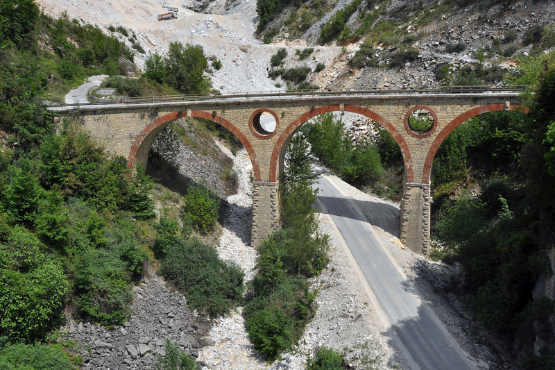 ''Ponti di Vara.'' - Carrara