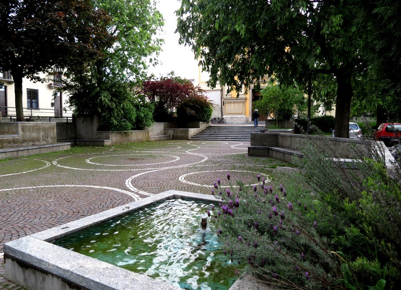 ''Piazza Don Carlo Lotti'' - Dairago