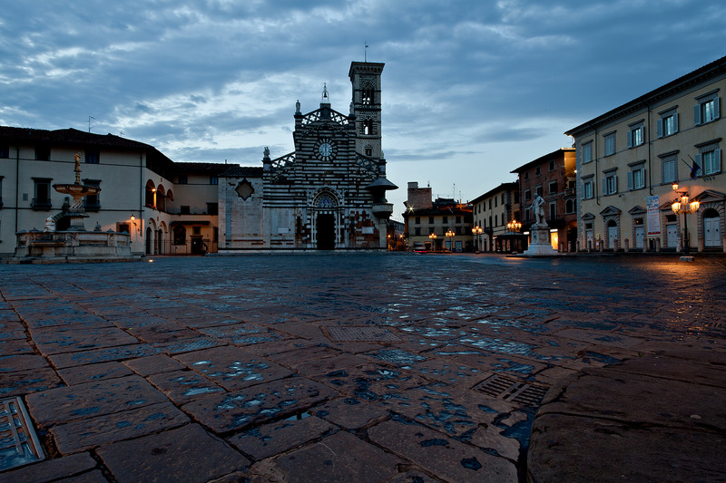 ''L’alba…   in piazza  Duomo'' - Prato