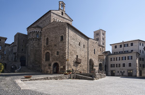 Piazza Innocenzo III…