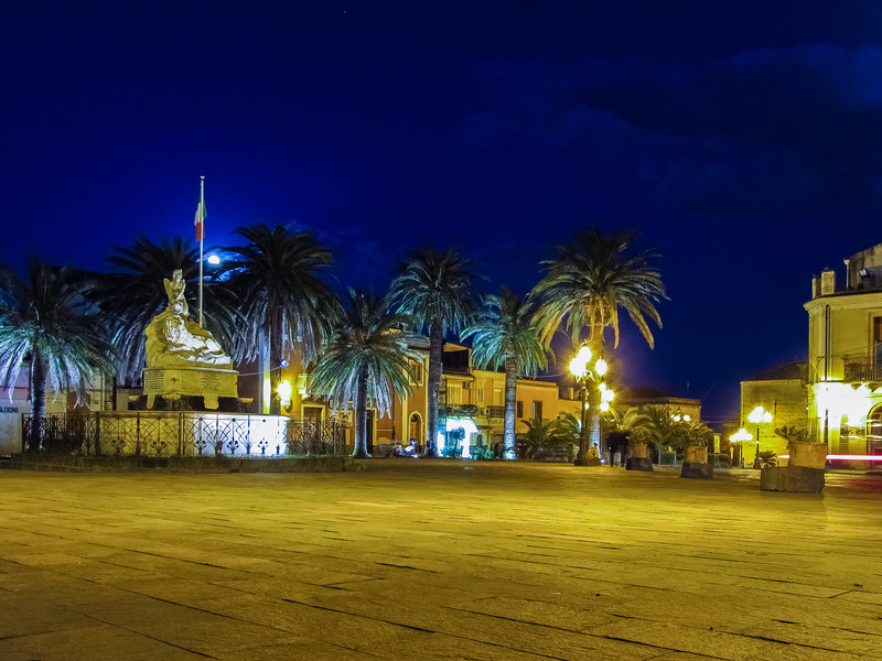 ''Piazza Chiesa Madre 2'' - Piedimonte Etneo