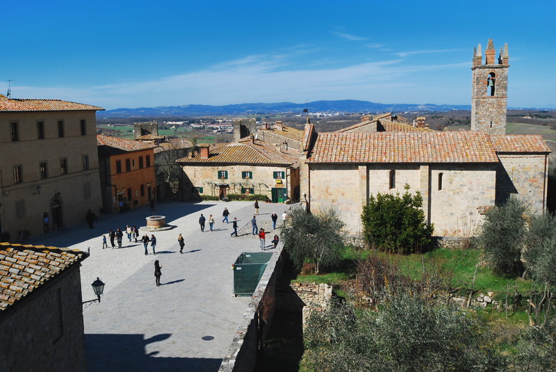 ''Piazza Roma ….vista dall’alto…'' - Monteriggioni