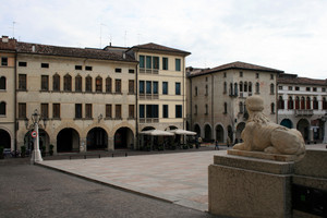 Piazza Cima e sfinge (lato B)