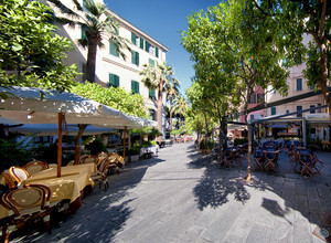 Passeggiando in Piazza Bresca