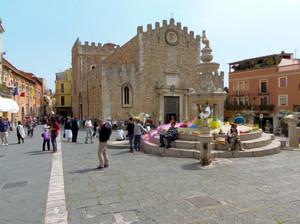 Vestita per la Pasqua