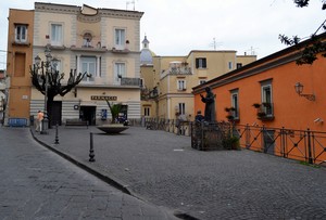 ” Benedicamus Domino ” – Largo Giuseppe Tommasino – Sessa Aurunca (CE).