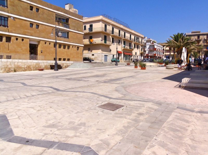 ''Piazza della Rimembranza'' - Pozzallo