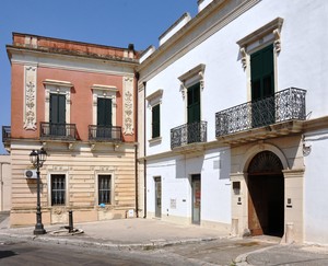 Piazza San Pietro, piccola ed elegante