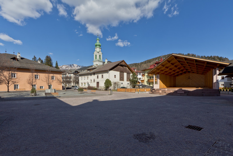 ''Piazza Scuola'' - Dobbiaco