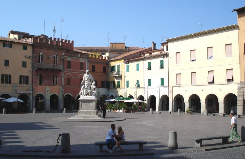 ''Innamorati in Piazza Dante'' - Grosseto