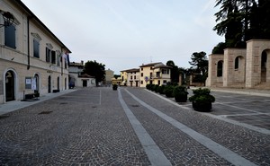 Piazza Mario Parolini