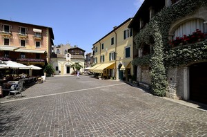 La Piazza Calderini