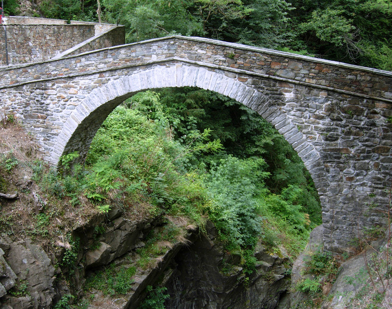 ''Passaggio  ponte pedonale su orrido di s.Anna'' - Cannobio