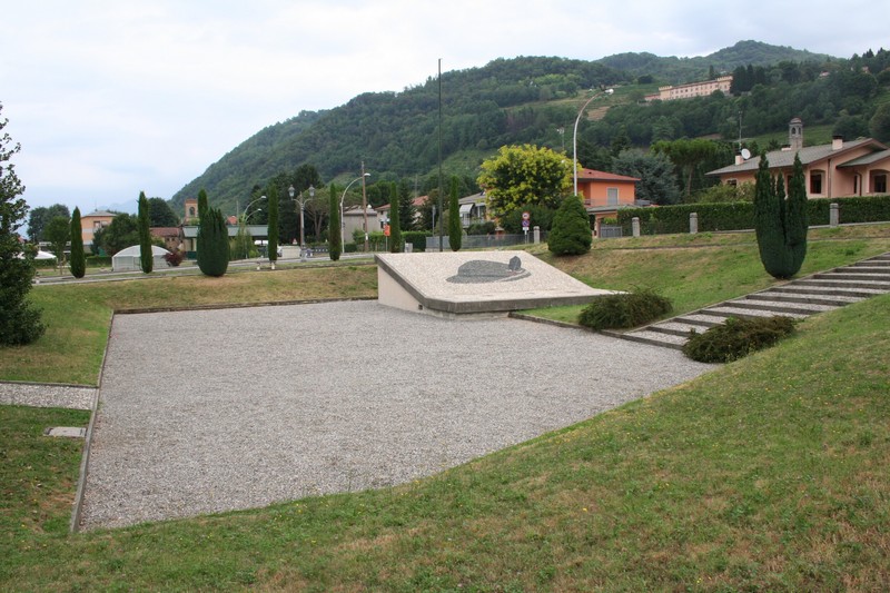 ''Piazzale degli Alpini'' - Villa d'Adda