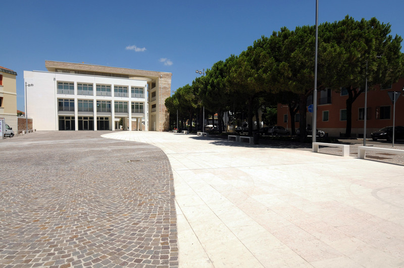 ''piazza con onda'' - Ravenna