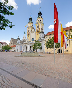 Bandiere e Campanili