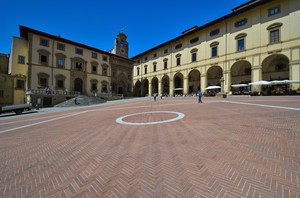 Arezzo – Piazza Grande 2
