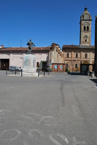 Piazza antistante all’Abbazia di San Pietro