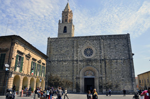 Piazza del Duomo – Atri ( Te )