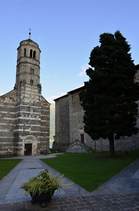 ''piazzale XI  febbraio'' - Gravedona ed Uniti