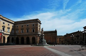 Piazza Giacomo Leopardi